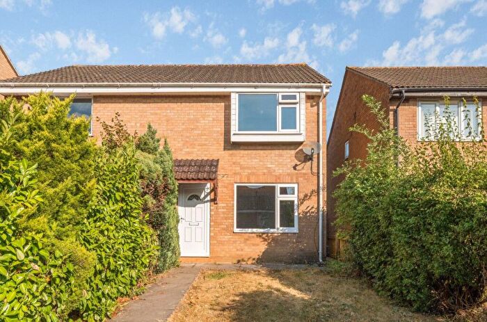 3 Bedroom Semi-Detached House For Sale In Linden Close, Westfield, Radstock, BA3