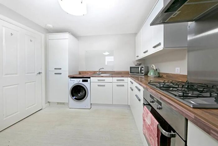 2 Bedroom Flat To Rent In James Street, Aberdeen, AB11