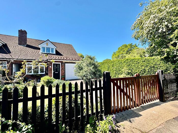 2 Bedroom Semi Detached House For Sale In Tancred Road, Stopsley, Luton, Bedfordshire, LU2
