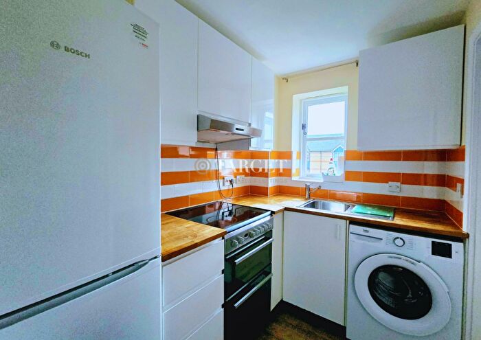 1 Bedroom Flat To Rent In Hispano Mews, Enfield, EN3