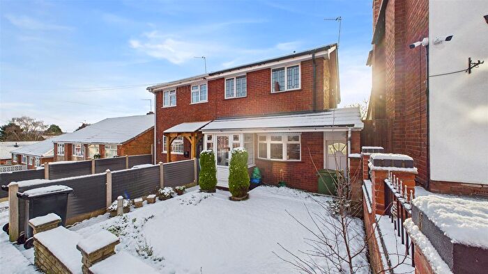 3 Bedroom Semi Detached House For Sale In Alma Street, Halesowen, B63