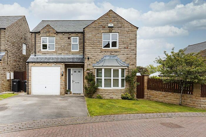 4 Bedroom Detached House For Sale In Portman Close, Stainland, Halifax, HX4