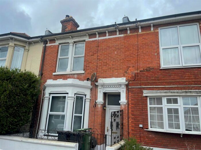 5 Bedroom End Of Terrace House To Rent In Francis Avenue, Southsea, PO4