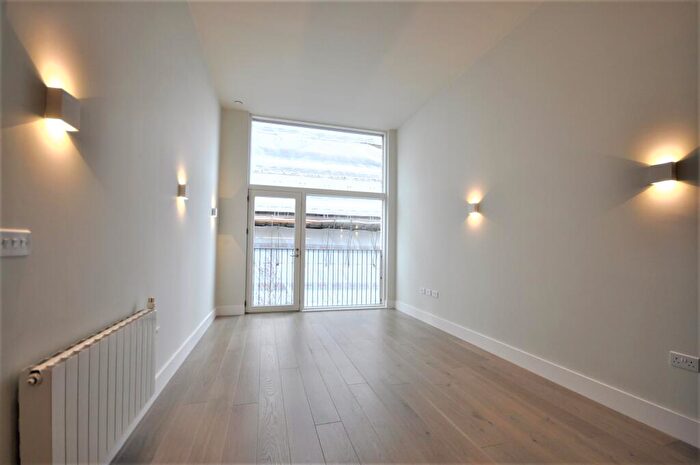 2 Bedroom Apartment To Rent In Kidbrooke Park Road, Kidbrooke Village, London, SE3