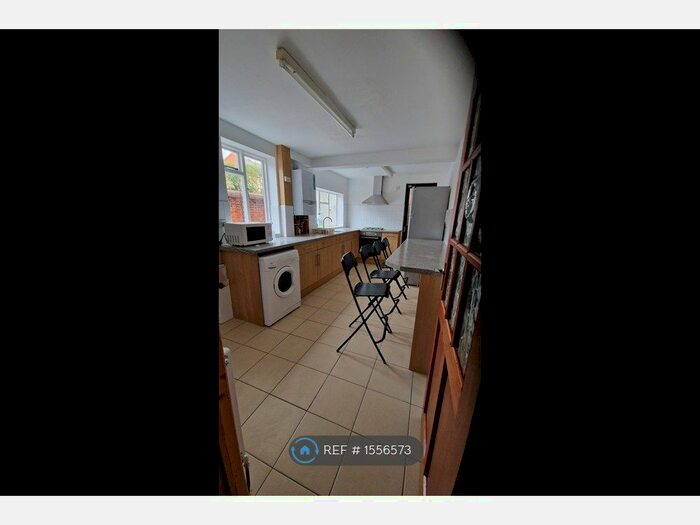 4 Bedroom Terraced House To Rent In Grange Avenue, Reading, RG6