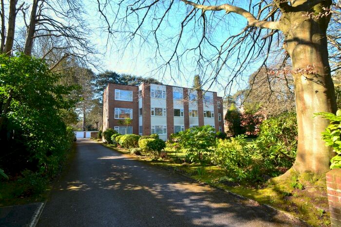 2 Bedroom Flat To Rent In Westbourne, BH4