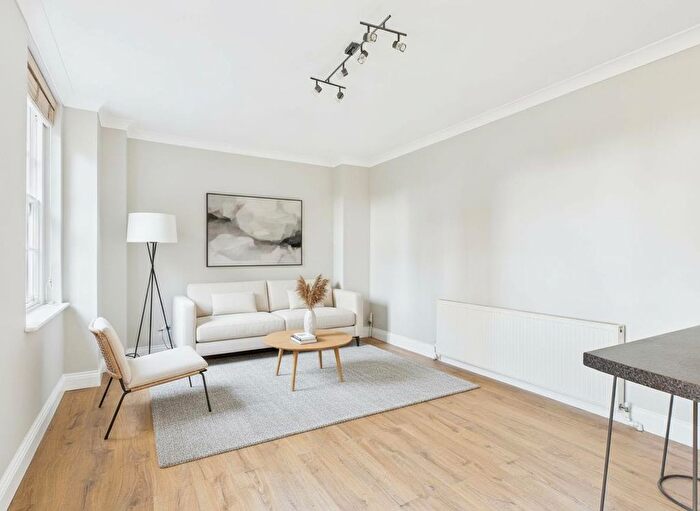 1 Bedroom Flat To Rent In Gilbert Close, London, SE18