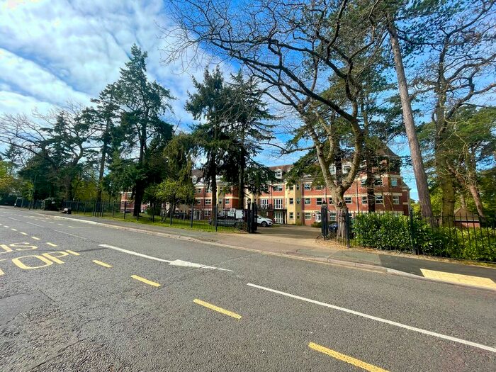 1 Bedroom Flat To Rent In Heathcote Road, Camberley, GU15