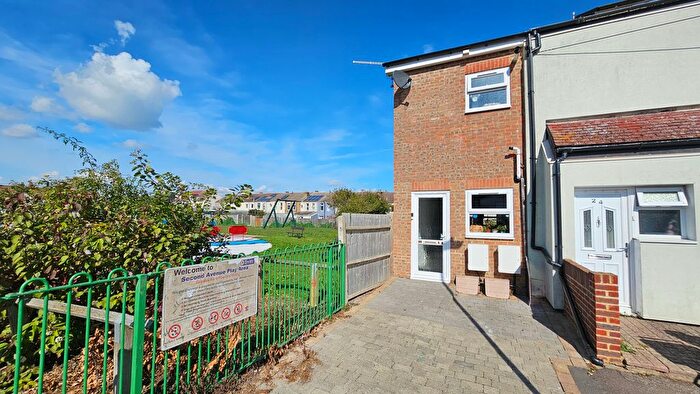 1 Bedroom Flat For Sale In Second Avenue, Queenborough, ME11