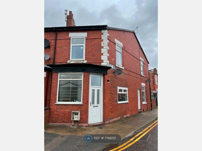 1 Bedroom Flat To Rent In Higher Road, Urmston, Manchester, M41