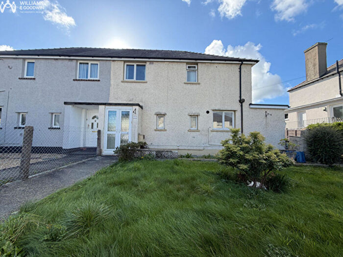 3 Bedroom Semi Detached House For Sale In Ffordd Coed Mawr, Bangor, Gwynedd, LL57