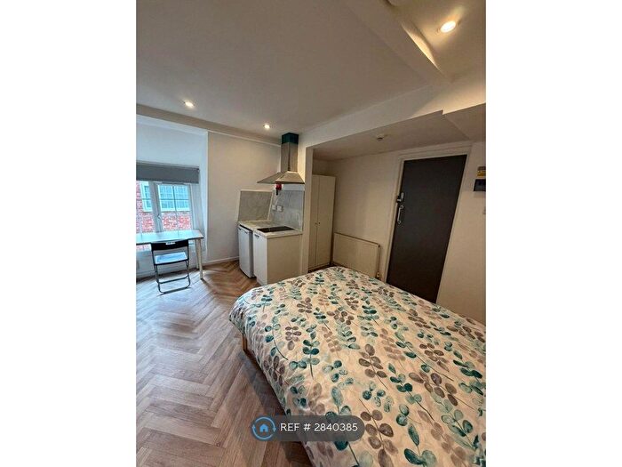 Studio To Rent In Mansfield Road, Nottingham, NG1