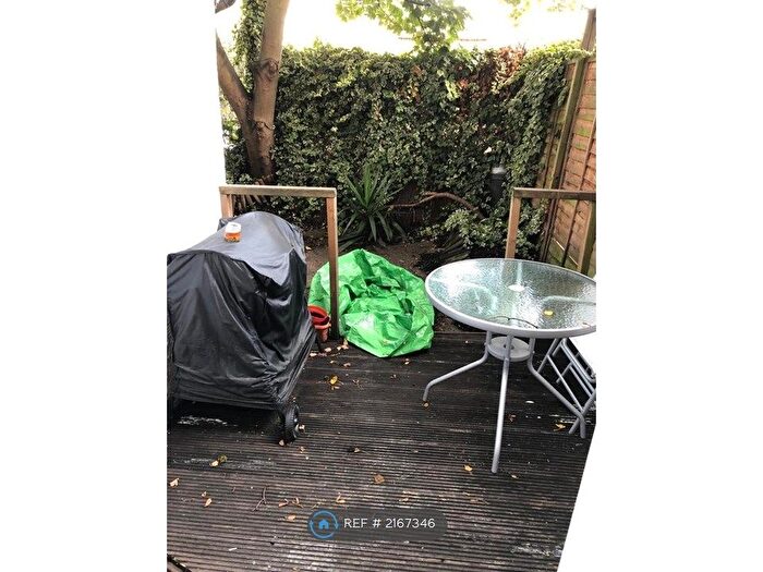 Studio To Rent In Lendal Terrace, London, SW4