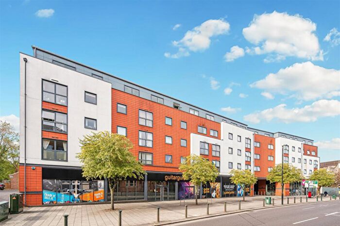 1 Bedroom Flat For Sale In Church Street, Epsom, KT17