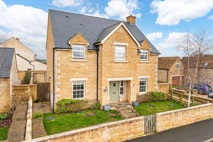 4 Bedroom Detached House For Sale In Tetbury Lane, Crudwell, SN16