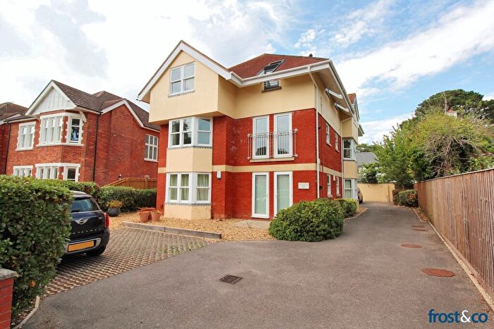 3 Bedroom Apartment To Rent In Flaghead Road, Canford Cliffs, BH13