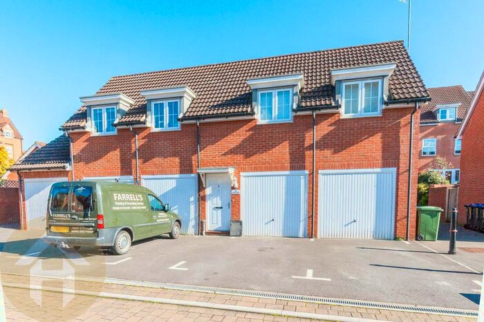 2 Bedroom Detached House To Rent In Hart Close, Royal Wootton Bassett, SN4