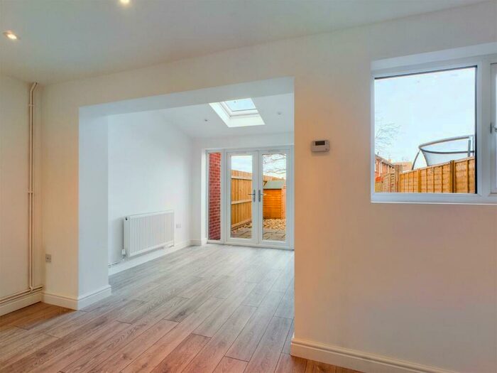 2 Bedroom Terraced House To Rent In Boscombe Crescent, Bristol, BS16