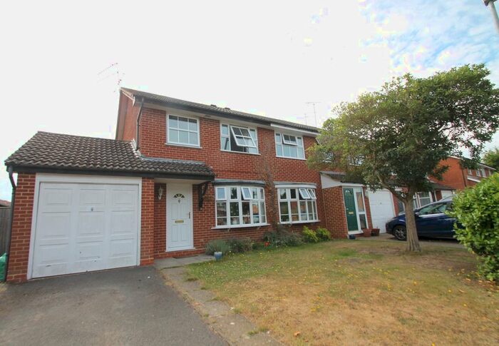 3 Bedroom Semi-Detached House To Rent In Laurel Close, Wokingham, RG41
