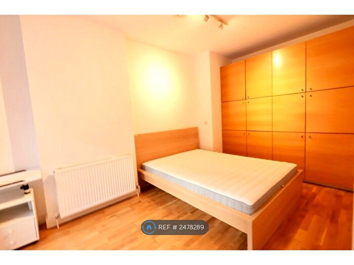 1 Bedroom Flat To Rent In Old Kent Road, London, SE1