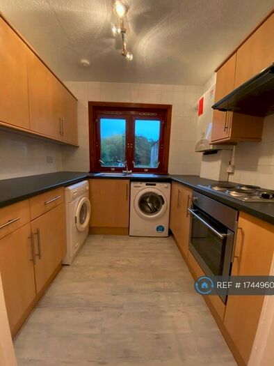 2 Bedroom Flat To Rent In Cairns Road, Cambuslang, Glasgow, G72