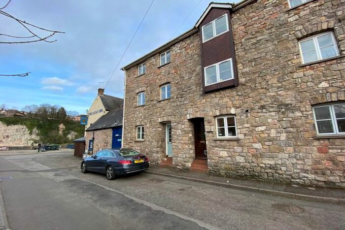 2 Bedroom Town House To Rent In The Back, Chepstow, NP16