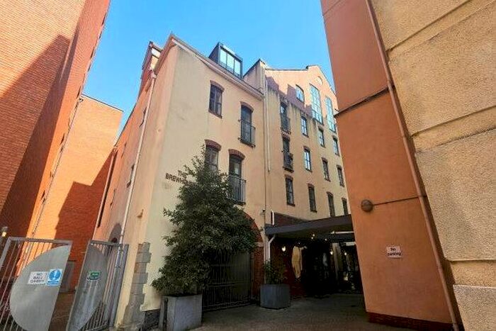 2 Bedroom Flat To Rent In Brewhouse, Bristol, BS1
