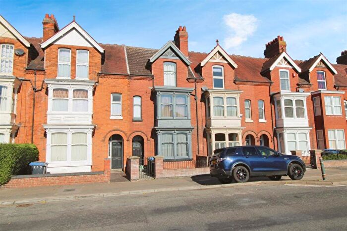 5 Bedroom Terraced House For Sale In Clifton Road, Rugby, CV21