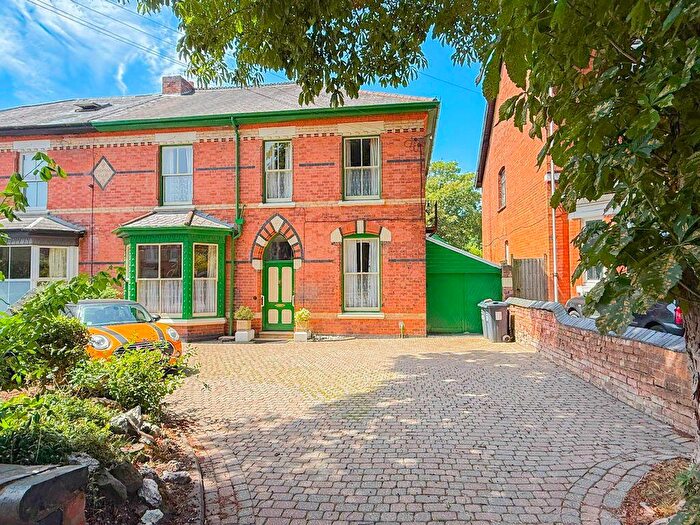 4 Bedroom Semi Detached House For Sale In Orchard Road, Birmingham, B24