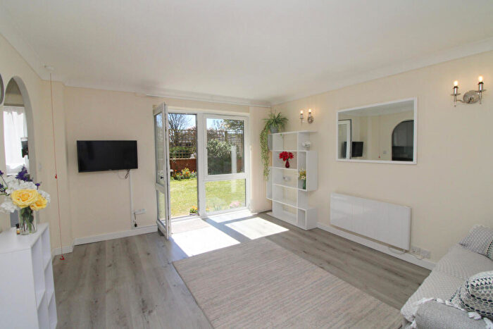 1 Bedroom Retirement Property For Sale In , The Drive, Hove, BN3