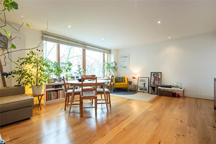 1 Bedroom Flat To Rent In Paradise Park, A Lea Bridge Road, London, E5