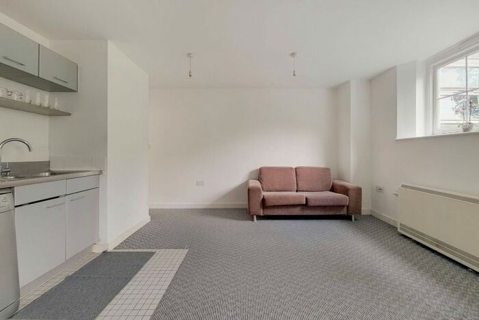 2 Bedroom Flat To Rent In Woolwich Manor Way, Royal Docks, London, E16