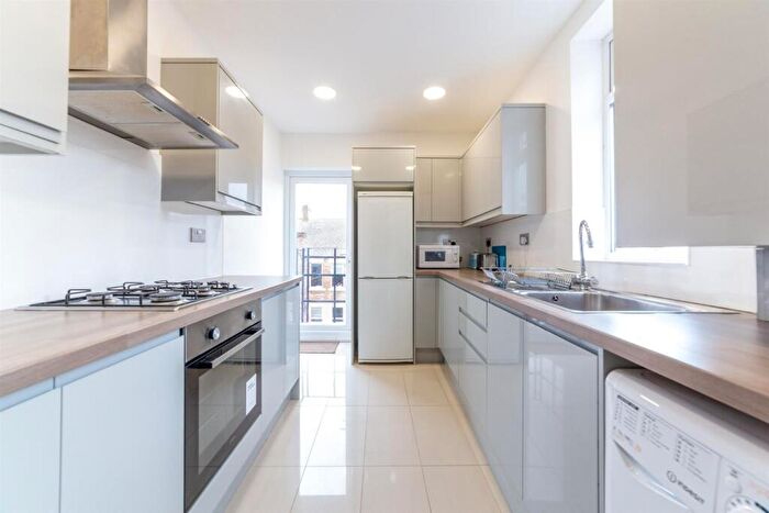 6 Bedroom Maisonette To Rent In £pppw - Helmsley Road, Sandyford, NE2