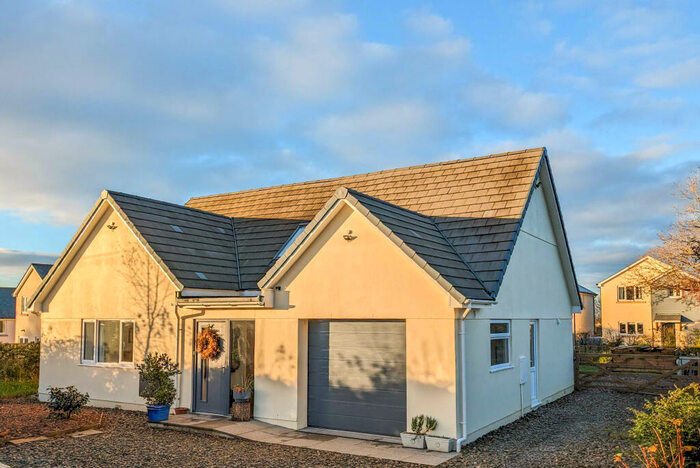 3 Bedroom Detached House For Sale In Lewdown, EX20