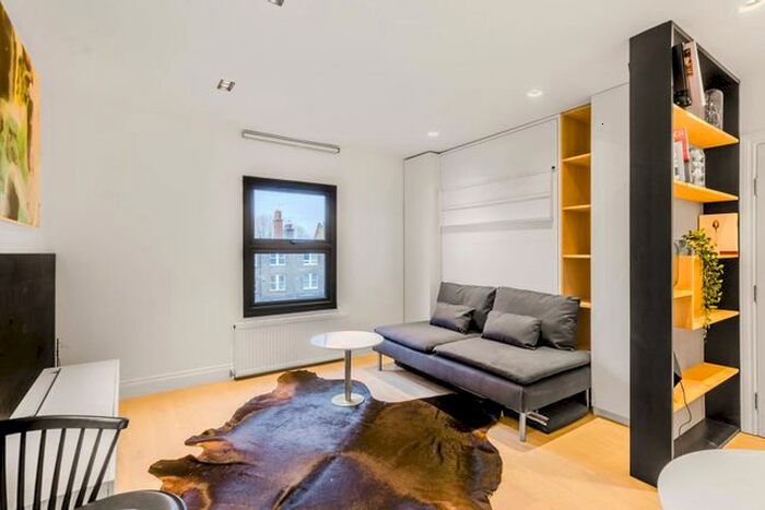 Studio To Rent In Talgarth Road, Barons Court, London, W14