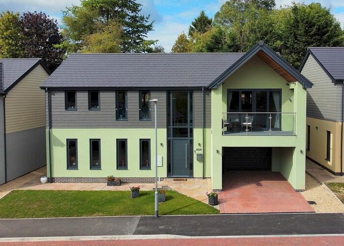 4 Bedroom Detached House For Sale In Wincanton, Somerset, BA9