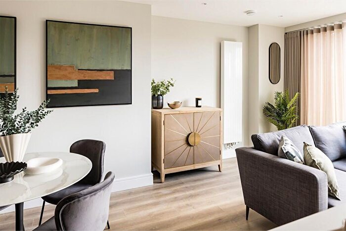 2 Bedroom Duplex For Sale In Grinstead Road, Deptford, SE8