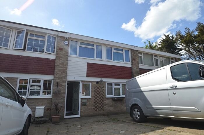 3 Bedroom Terraced House To Rent In Stanwell, Staines-Upon-Thames, TW19
