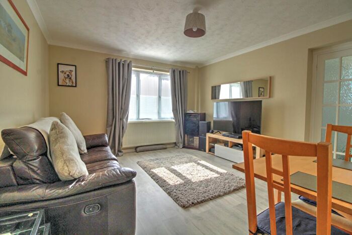 2 Bedroom Semi-Detached House For Sale In Boundary Close, Swindon, SN2