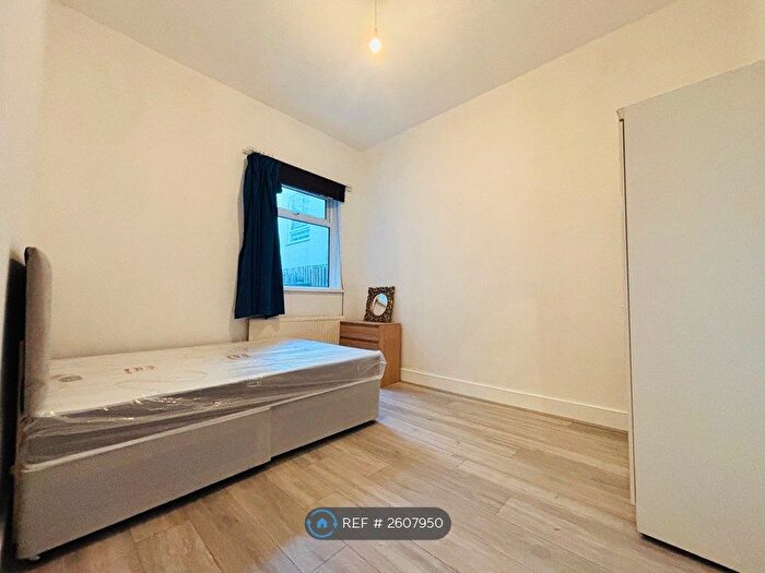 1 Bedroom Flat To Rent In Forest Gate, London, E7
