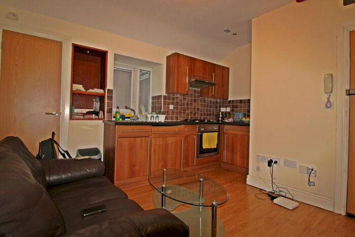 1 Bedroom Apartment To Rent In Richmond Road, Cathays, Cardiff, CF24