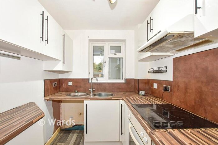 1 Bedroom Semi Detached House For Sale In Beauvoir Drive, Church Milton, Sittingbourne, Kent, ME10