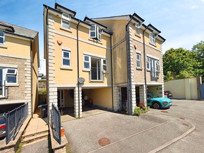 4 Bedroom Semi Detached House For Sale In Church Street, Helston, TR13