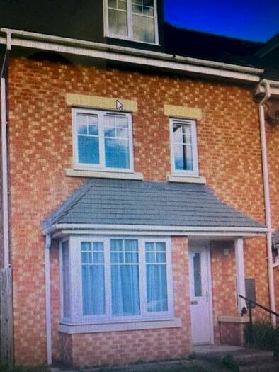 4 Bedroom Semi-Detached House To Rent In Harris Court, Thornaby, TS17