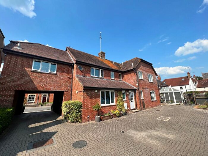 2 Bedroom Apartment To Rent In Lloyd Court, Portway, Wantage, Oxfordshire, OX12