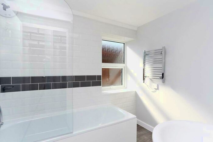 2 Bedroom Apartment For Sale In Sycamore Road, Amersham, HP6