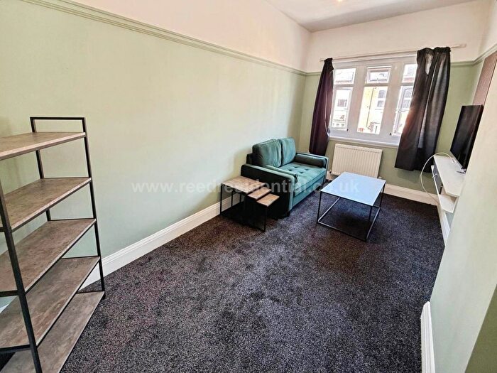 2 Bedroom Flat To Rent In Exeter Road, Selly Oak, B29