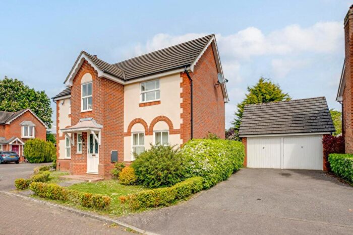 4 Bedroom Detached House For Sale In Richmond Close, Amersham, Buckinghamshire, HP6