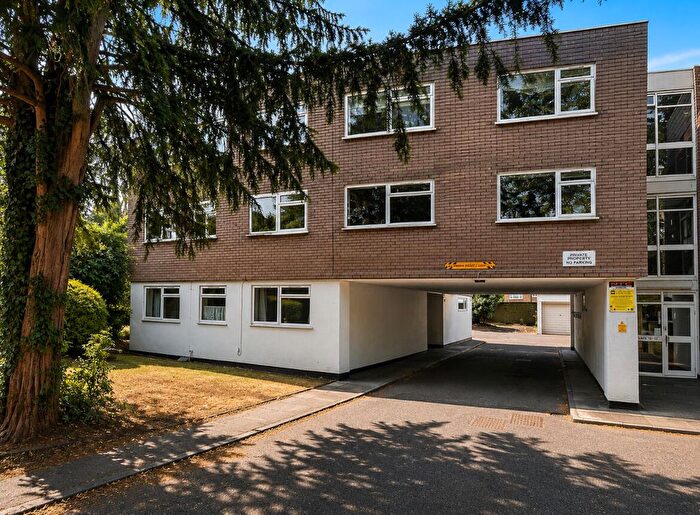 3 Bedroom Flat For Sale In Ipswich Road, Norwich, NR2