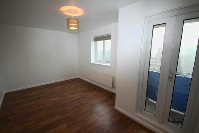2 Bedroom Flat To Rent In Baizdon Road, Blackheath, SE3